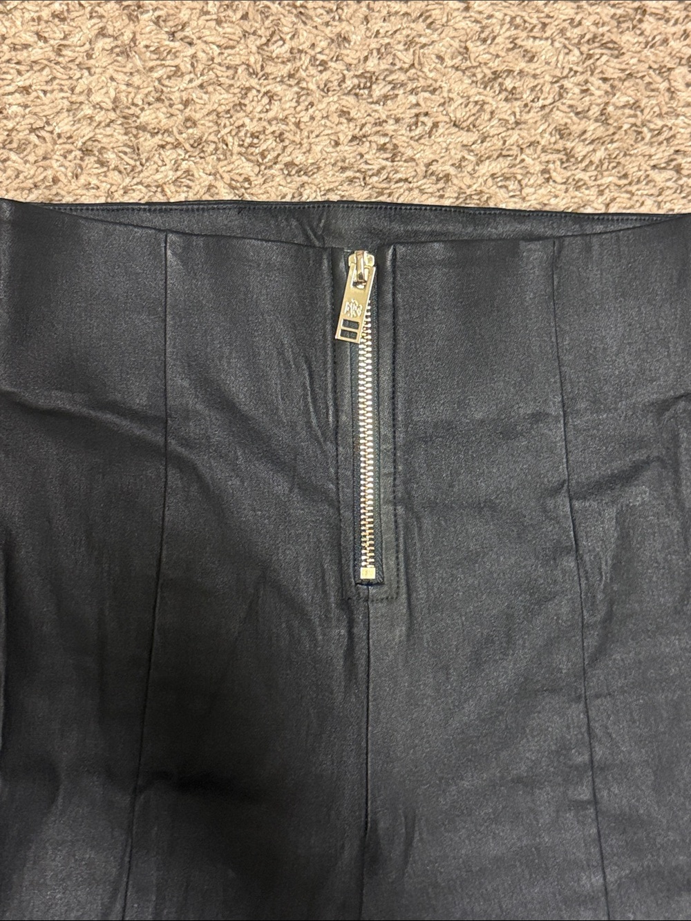 All Things Golden Second Skin Faux Leather Pants Medium - Picture 3 of 9